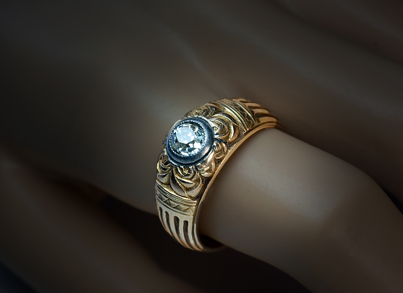 Buy Classic Pattern Antique Finger Ring | Tarinika
