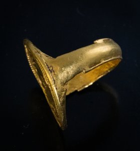 Ancient gold ring