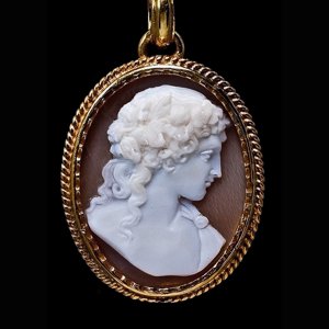 Antique shell cameo necklace