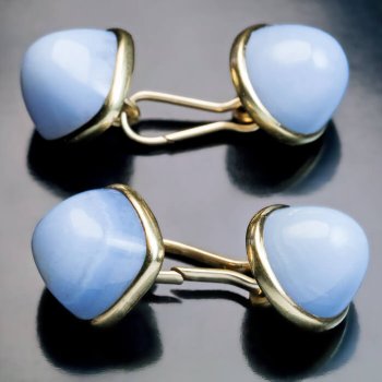 antique gold and carved agate double cufflinks