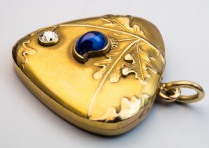 vintage lockets - Art Nouveau jewelry