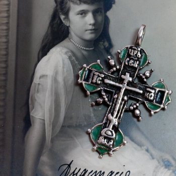 Anastasia cross