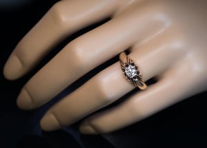 vintage old cushion cut diamond rings under 1 carat