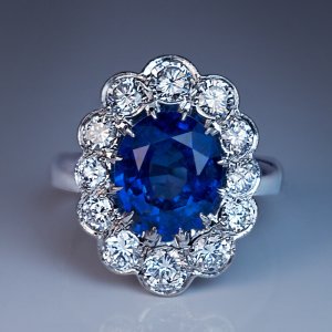vintage sapphire and diamond engagement ring in platinum