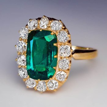 antique emerald and diamond cluster ring