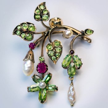 Art Nouveau antique demantoid pearl ruby brooch pendant