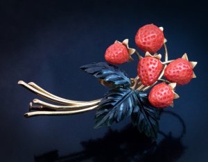 coral and nephrite jade brooch pin