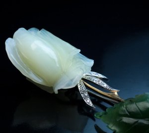 carved agate rose