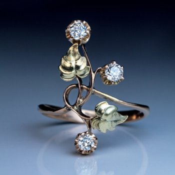 Antique Art Nouveau diamond gold flower ring