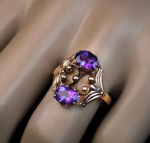 vintage amethyst ring