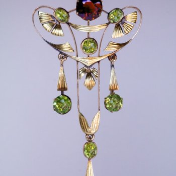 Art Nouveau Russian demantoid, red garnet, chrysolite antique pendant