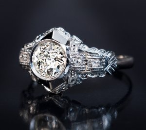 Art Deco diamond engagement ring