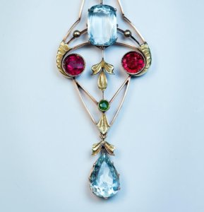 Art Nouveau aquamarine antique pendant
