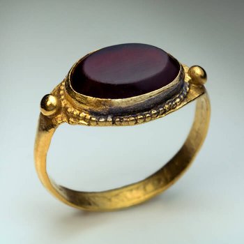 medieval rings - gold and garnet Byzantine signet ring