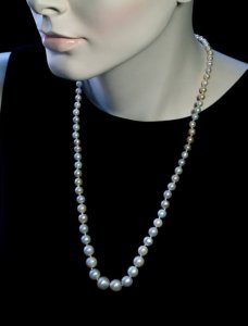 vintage pearl necklace