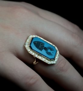 signet crest ring