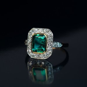 antique emerald and diamond engagement ring