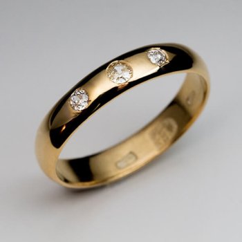 antique gold wedding band with diamonds