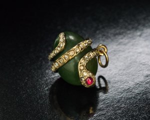 antique nephrite diamond snake egg pendant attributed to Faberge