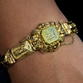 Georgian era antique gold and jade bracelet