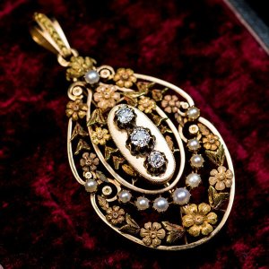 Antique Belle Epoque multi tone gold diamond pearl pendant necklace