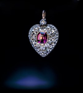 antique diamond heart pendant