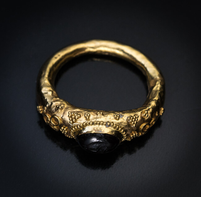 Ancient Roman Amethyst Intaglio Gold Ring | Ancient greek gold, Gold rings  for sale, Amethyst