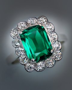 Untreated no oil Colombian emerald ring