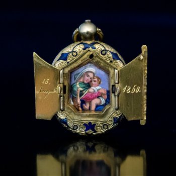 antique gold and enamel locket pendant