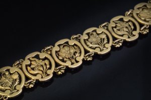 Art Nouveau gold jewelry