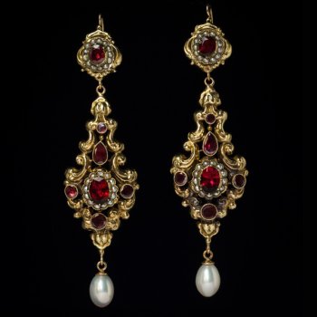 antique pendant earrings in Renaissance style