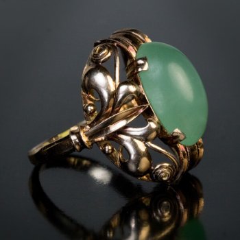 chrysoprase gold ring