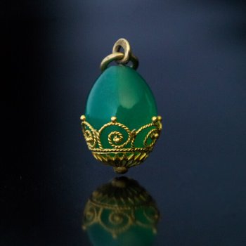 antique chrysoprase gold egg pendant