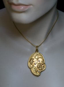 Art Nouveau French gold jewelry