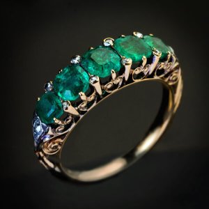 antique emerald and diamond ring