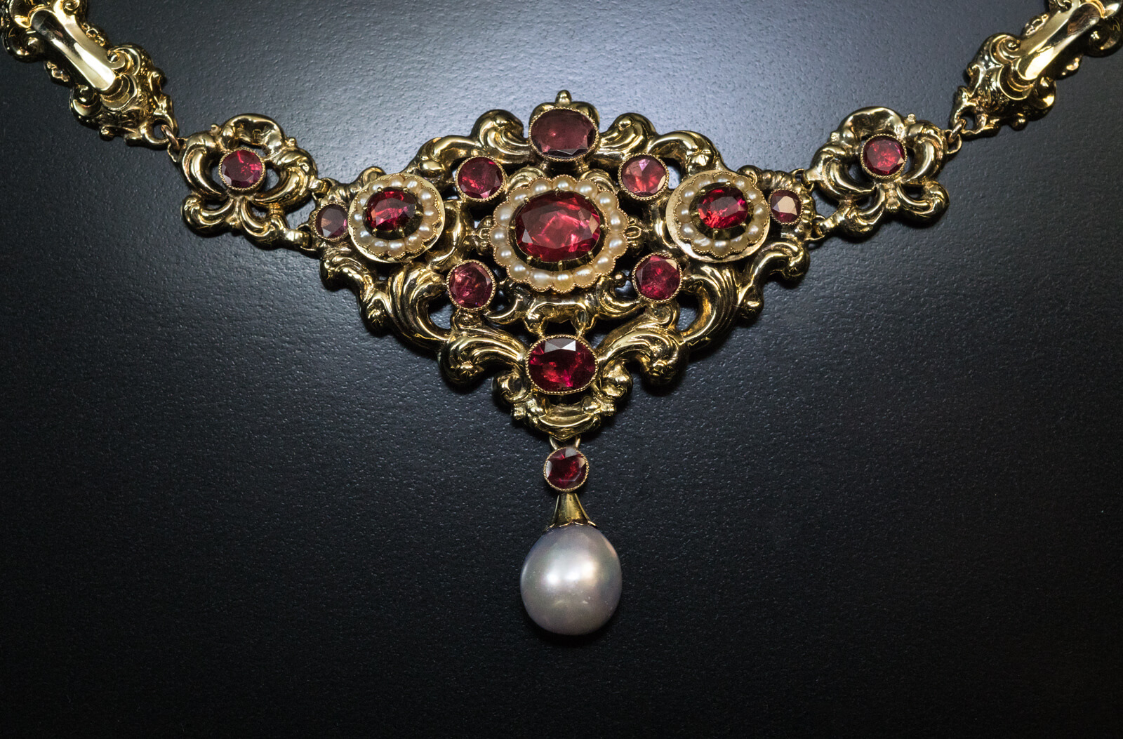 Antique Renaissance Revival Garnet Pearl Gold Necklace - Antique ...