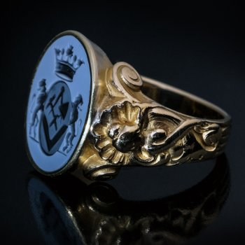 vintage agate intaglio gold signet Masonic ring