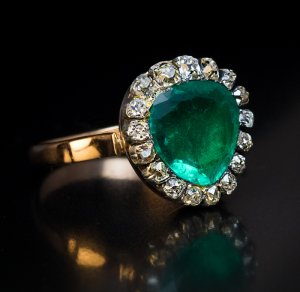 antique Georgian era emerald and diamond heart shaped engagement ring