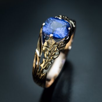 Art Nouveau antique cornflower blue sapphire ring