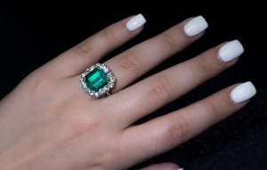 vintage emerald and diamond engagement ring
