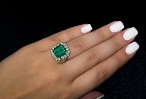 vintage Colombian emerald and diamond engagement ring