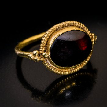 ancient Byzantine gold garnet ring