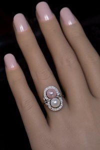 Vintage pink and white pearl ring