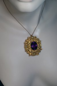 Antique amethyst gold necklace