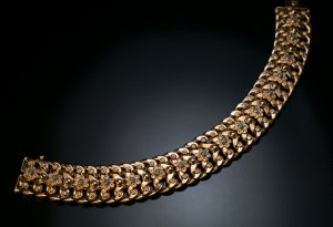 Vintage gold bracelet embellished with turquoise