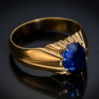 Antique cabochon cut sapphire ring