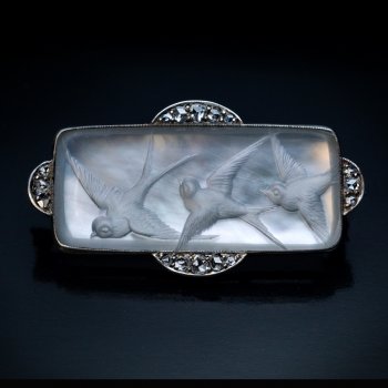 Antique reverse rock crystal intaglio brooch