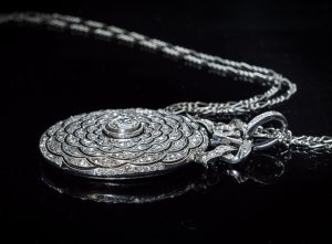 platinum pendant necklace