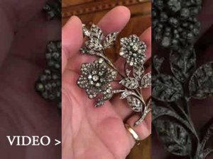 En tremblant diamond brooch