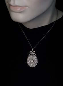Edwardian platinum diamond necklace pendant